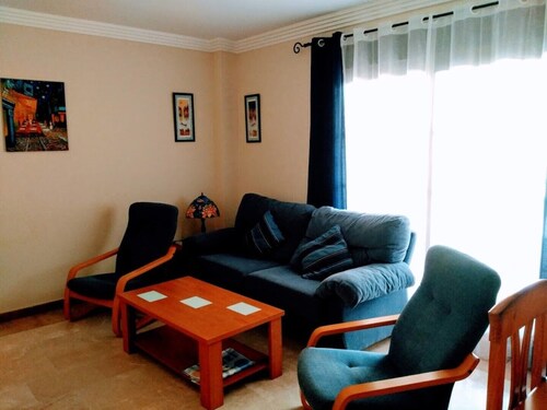 LUXURY APARTMENT FRONT LINE BEACH. SEA VIEWS