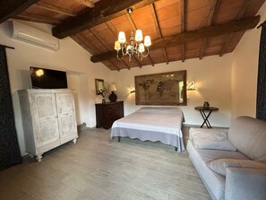 Appartamento "Mondo" | Minibar, individually decorated, individually furnished, bed sheets - Agriturismo La Fontaccia (Magliano in Toscana)