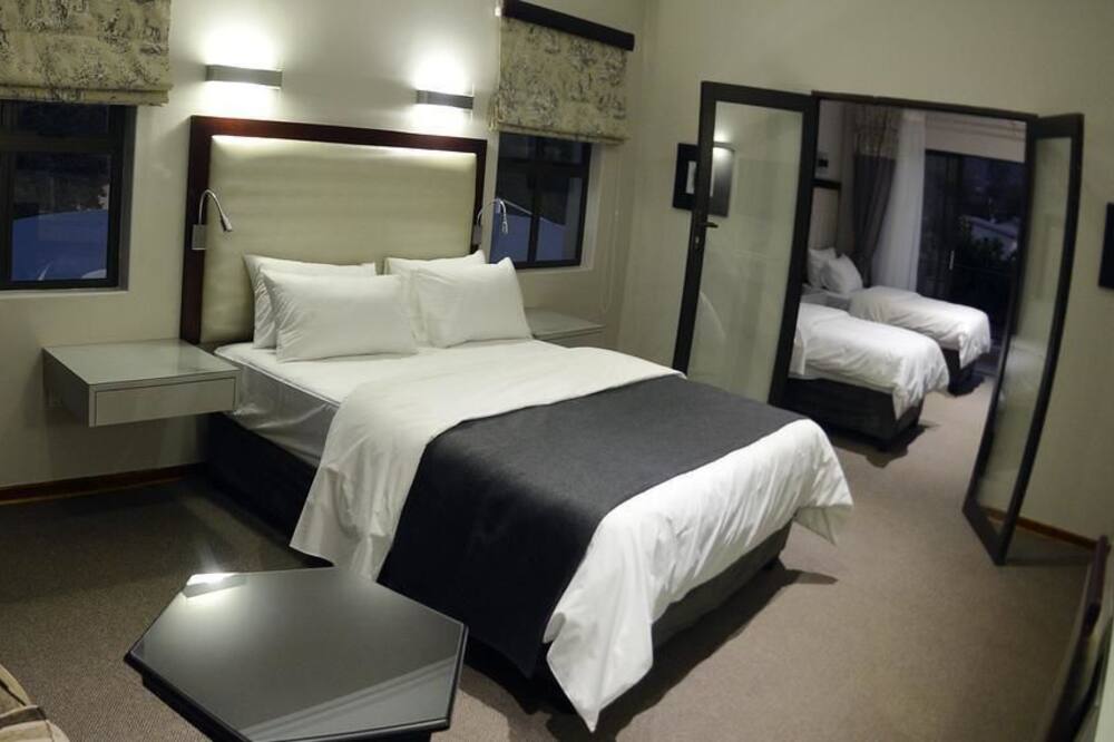 Regent Hotel Kgale