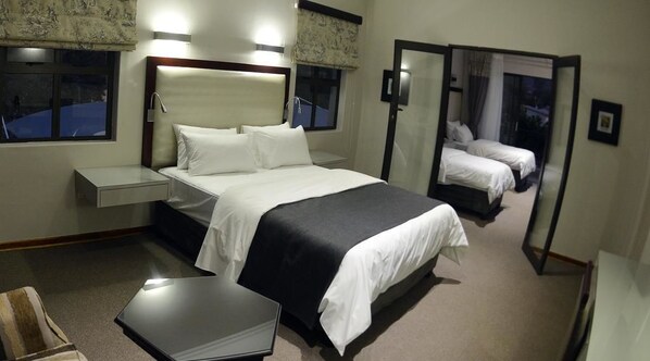 Caja de seguridad en la habitación y decoración personalizada