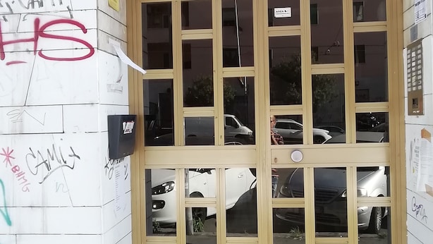 숙박 시설 입구