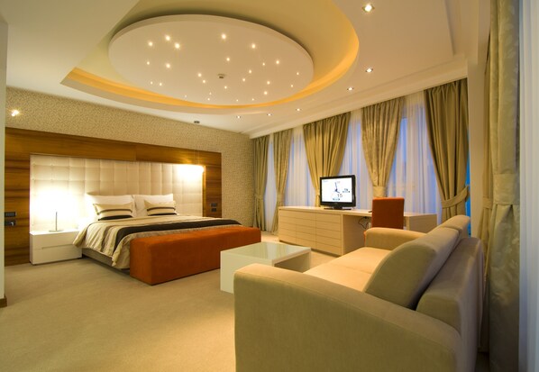 Minibar, desk, free cots/infant beds, rollaway beds