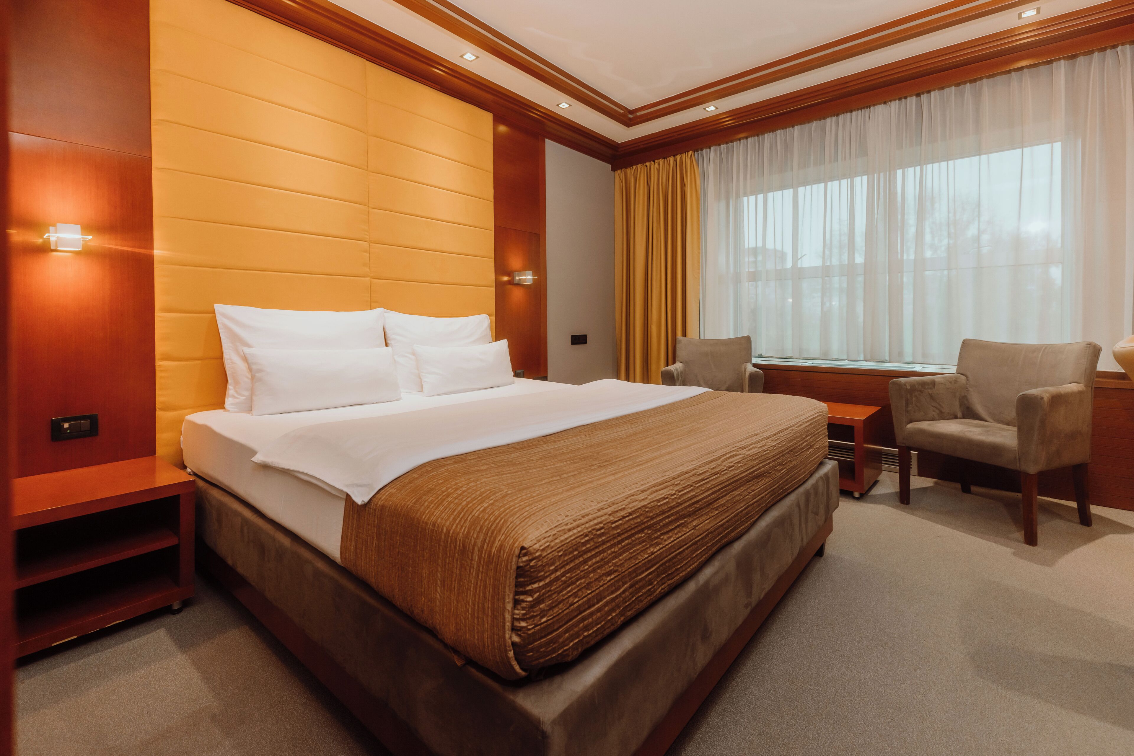 Double Room | Minibar, in-room safe, desk, laptop workspace