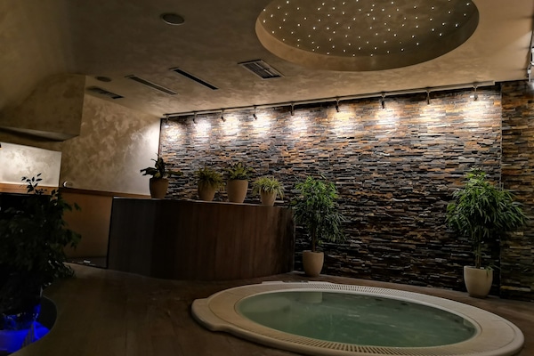Hot stone massages, deep-tissue massages, sports massages, massages