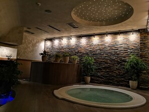 Massaggi con le pietre calde, massaggi “deep tissue”, massaggi sportivi