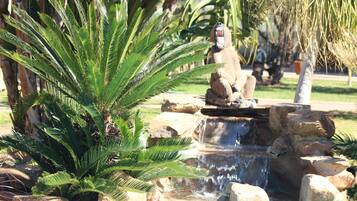 2 albercas al aire libre