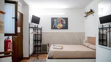 Studio (III) | Individually decorated, individually furnished, soundproofing, free WiFi