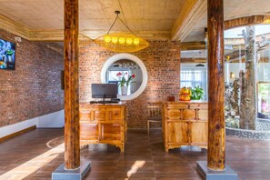 Courtyard - Jiannanshan Garden Homestay (Kunming)