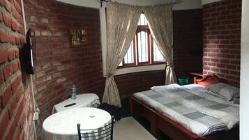 Comfort Double or Twin Room | 1 bedroom, minibar, individually decorated, individually furnished