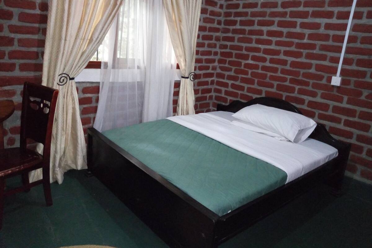 Comfort Single Room | 1 bedroom, minibar, desk, laptop workspace