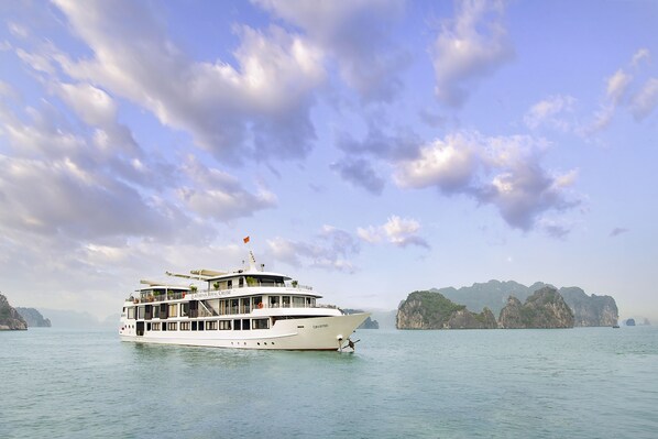 Property grounds - Athena Royal Cruise (Ha Long)