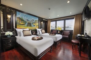 In-room safe, individually decorated, desk, blackout drapes - Athena Royal Cruise (Ha Long)