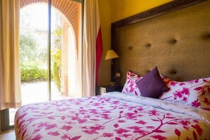 Comfort Apartment, 2 Bedrooms | 2 bedrooms, blackout curtains, iron/ironing board, bed sheets