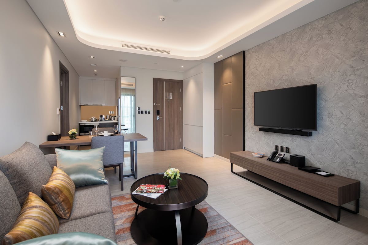 Deluxe Room, 1 Bedroom | 1 bedroom, premium bedding, down comforters, free minibar items