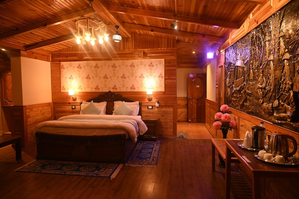 Triple Room | 2 bedrooms, soundproofing, iron/ironing board, free WiFi