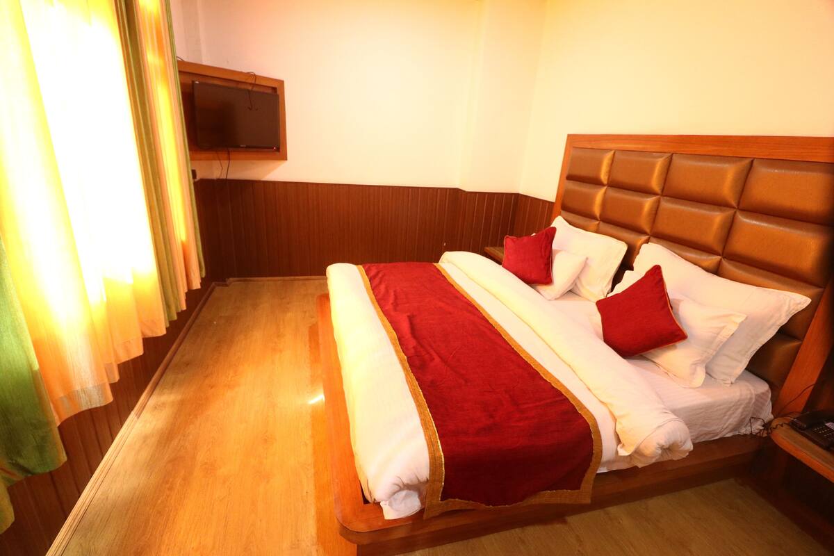 2 bedrooms, soundproofing, iron/ironing board, free WiFi
