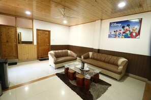 Sistema de insonorización, tabla de planchar con plancha y wifi gratis 