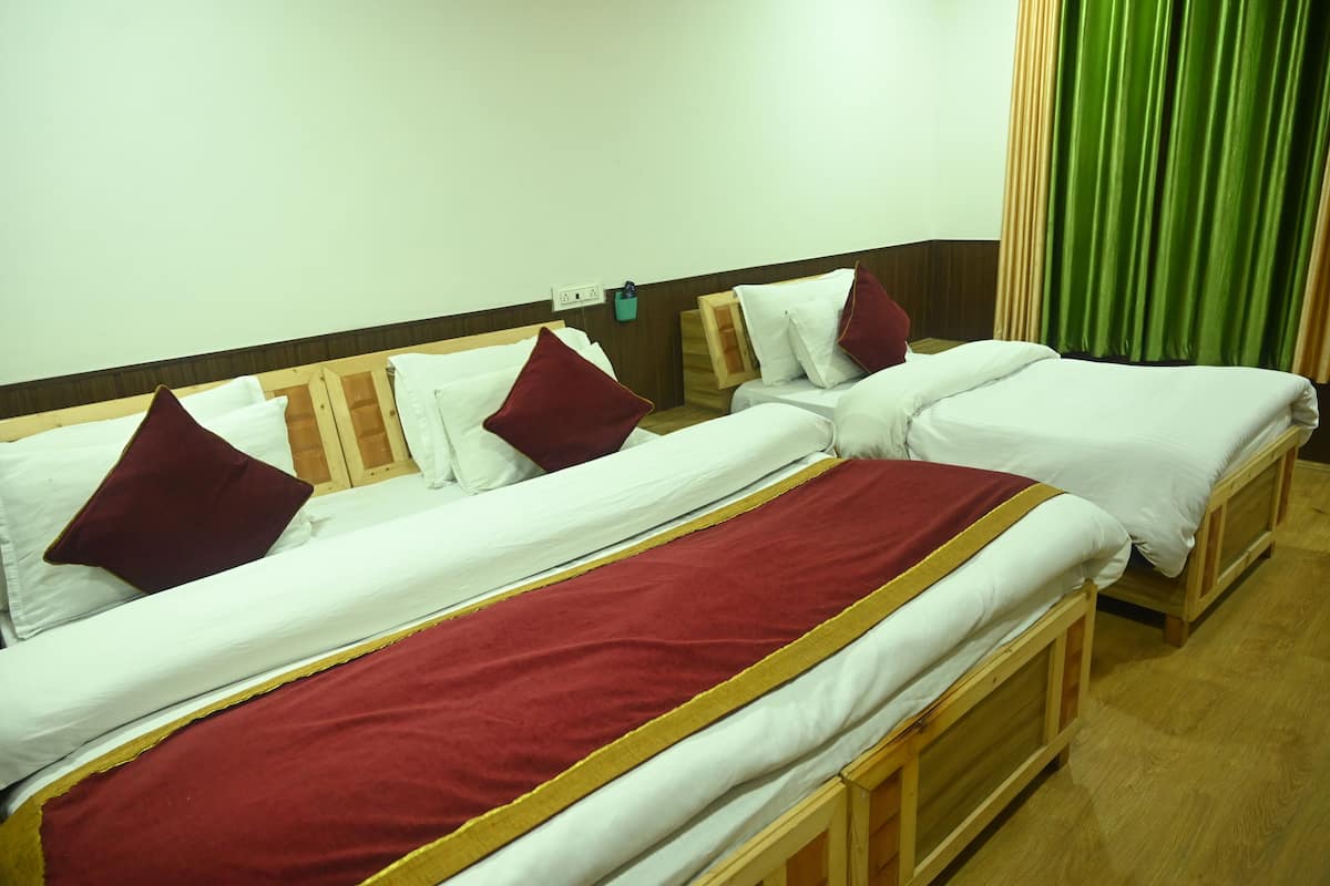 2 bedrooms, soundproofing, iron/ironing board, free WiFi