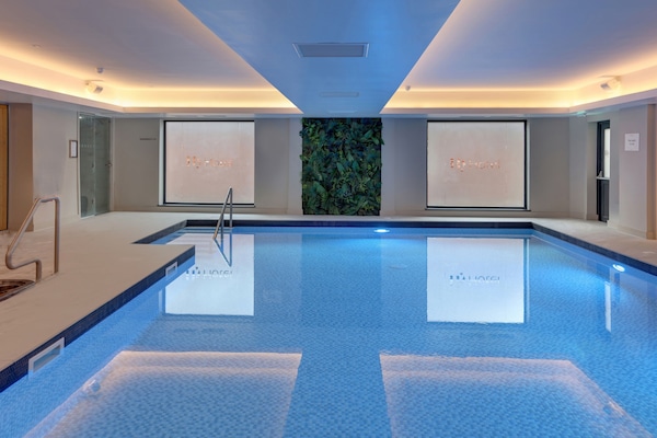 Una piscina techada