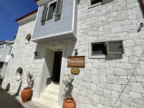 Property entrance - TaşAda Bozcaada (Bozcaada)