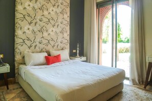 Villa luxueuse, 6 chambres | 6 chambres, décor unique, ameublement unique, rideaux d’obscurcissement