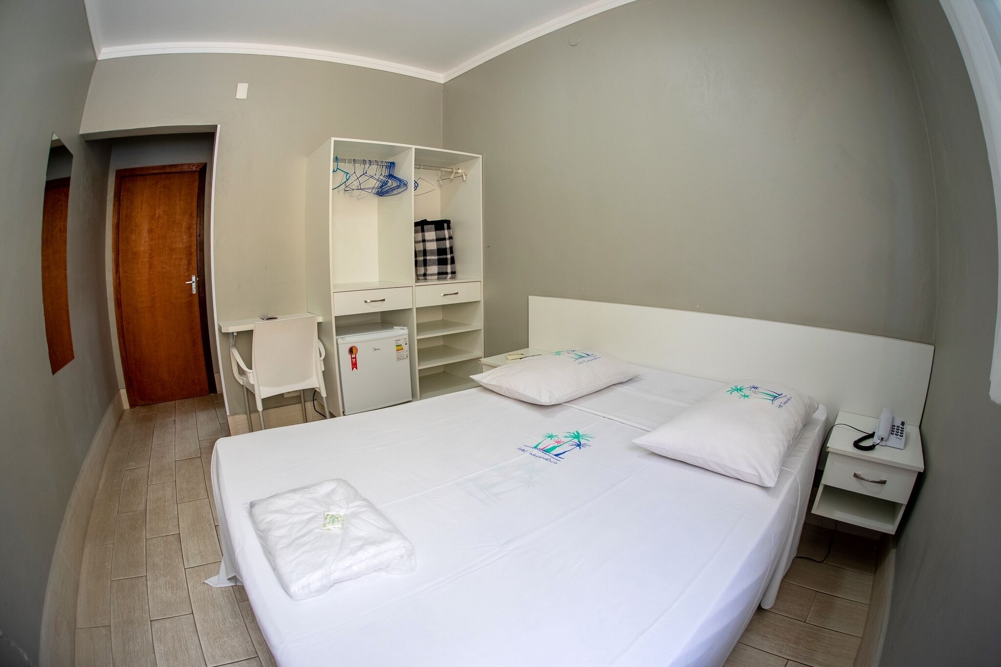 Free WiFi, bed sheets