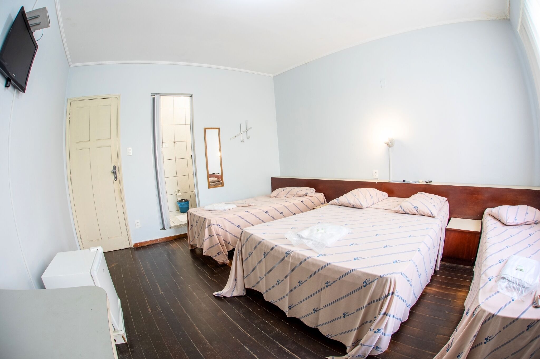 Free WiFi, bed sheets