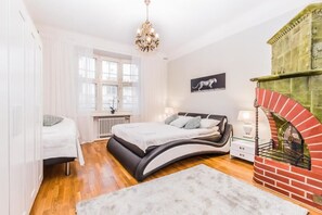 Individually decorated, individually furnished, blackout curtains - Go Happy Home Apartment Mikonkatu 18 2 (Helsinki)