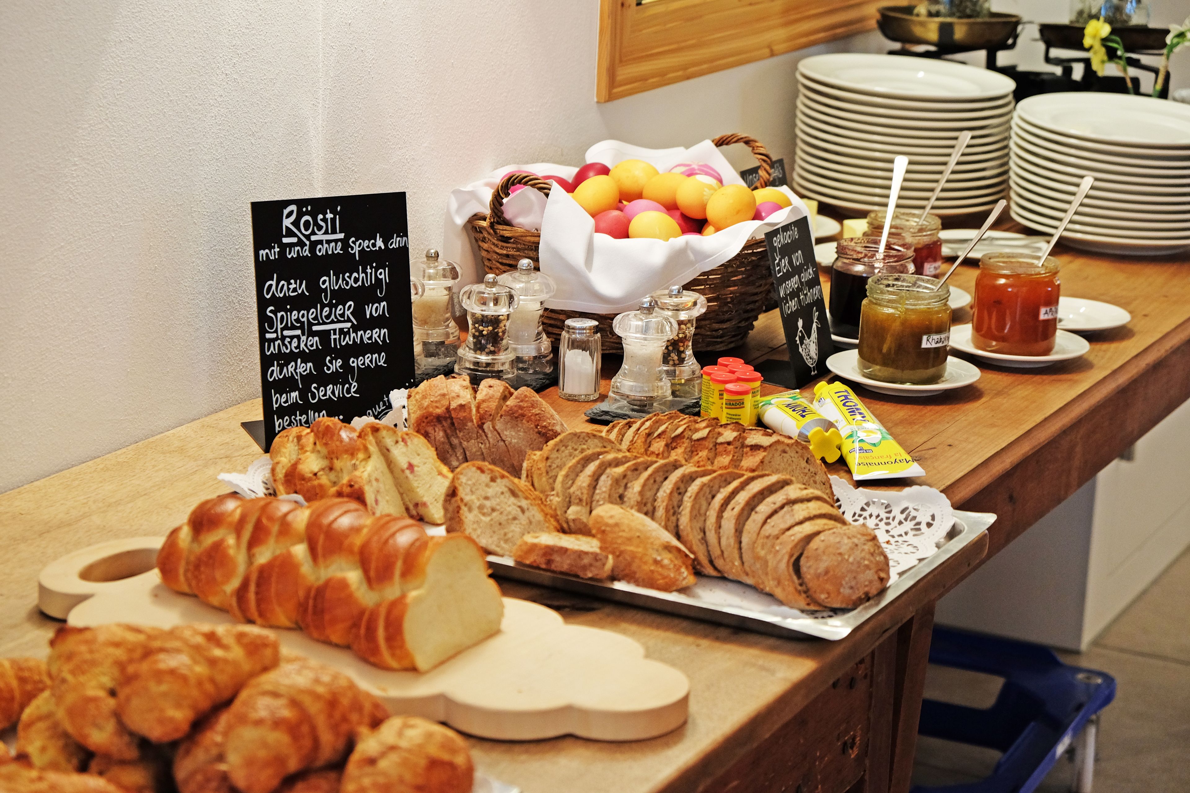 Free daily buffet breakfast