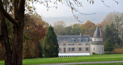 Enjoy en Champagne House in the middle of the vineyard free parking