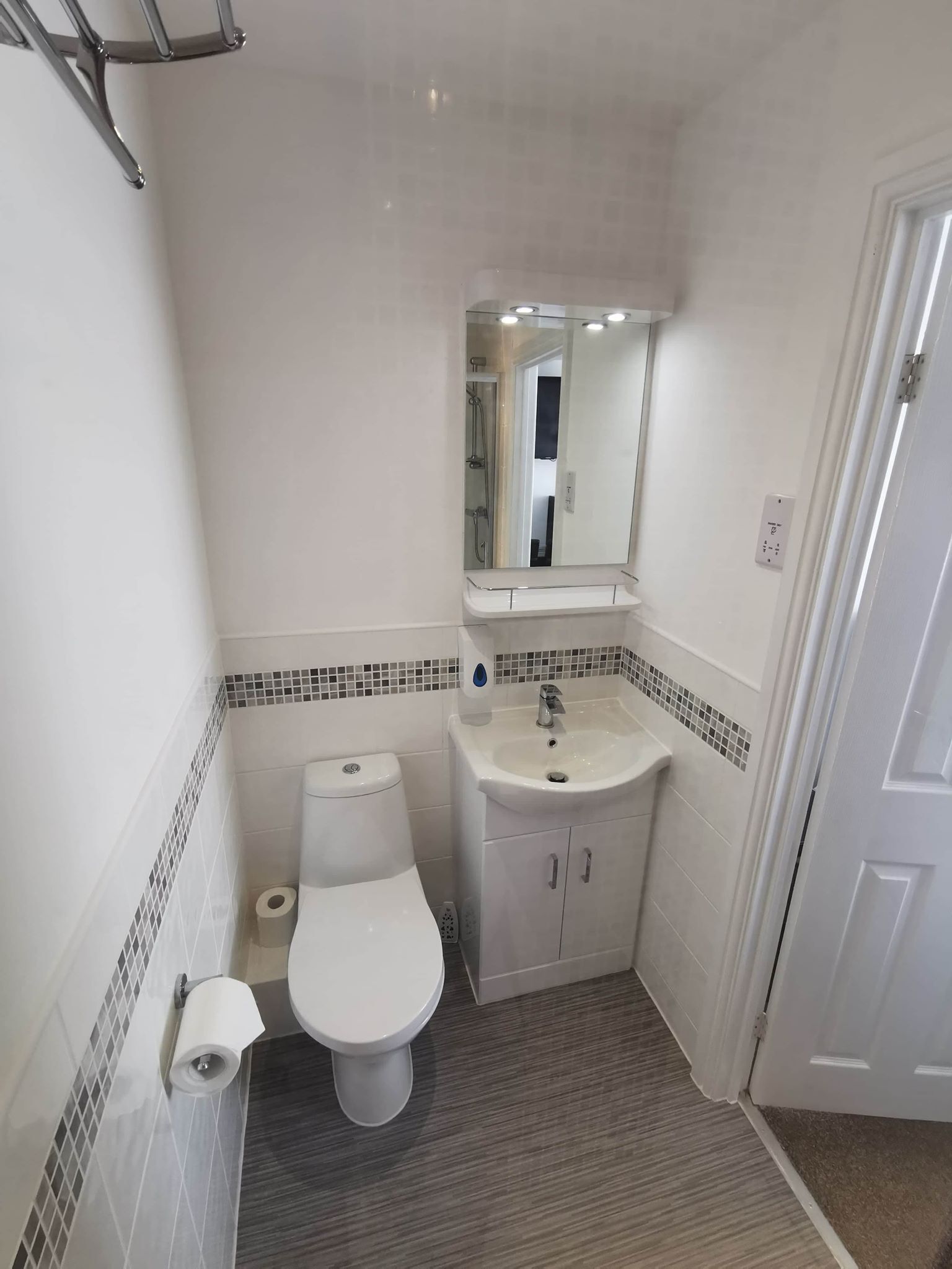superior double room, 1 king bed | bathroom | shower, free toiletries, hair dryer, towels