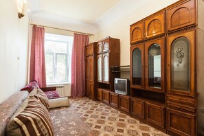 Apartment, 2 Bedrooms | Desk, iron/ironing board, free WiFi, bed sheets