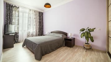 1 habitación, muebles diferentes y escritorio