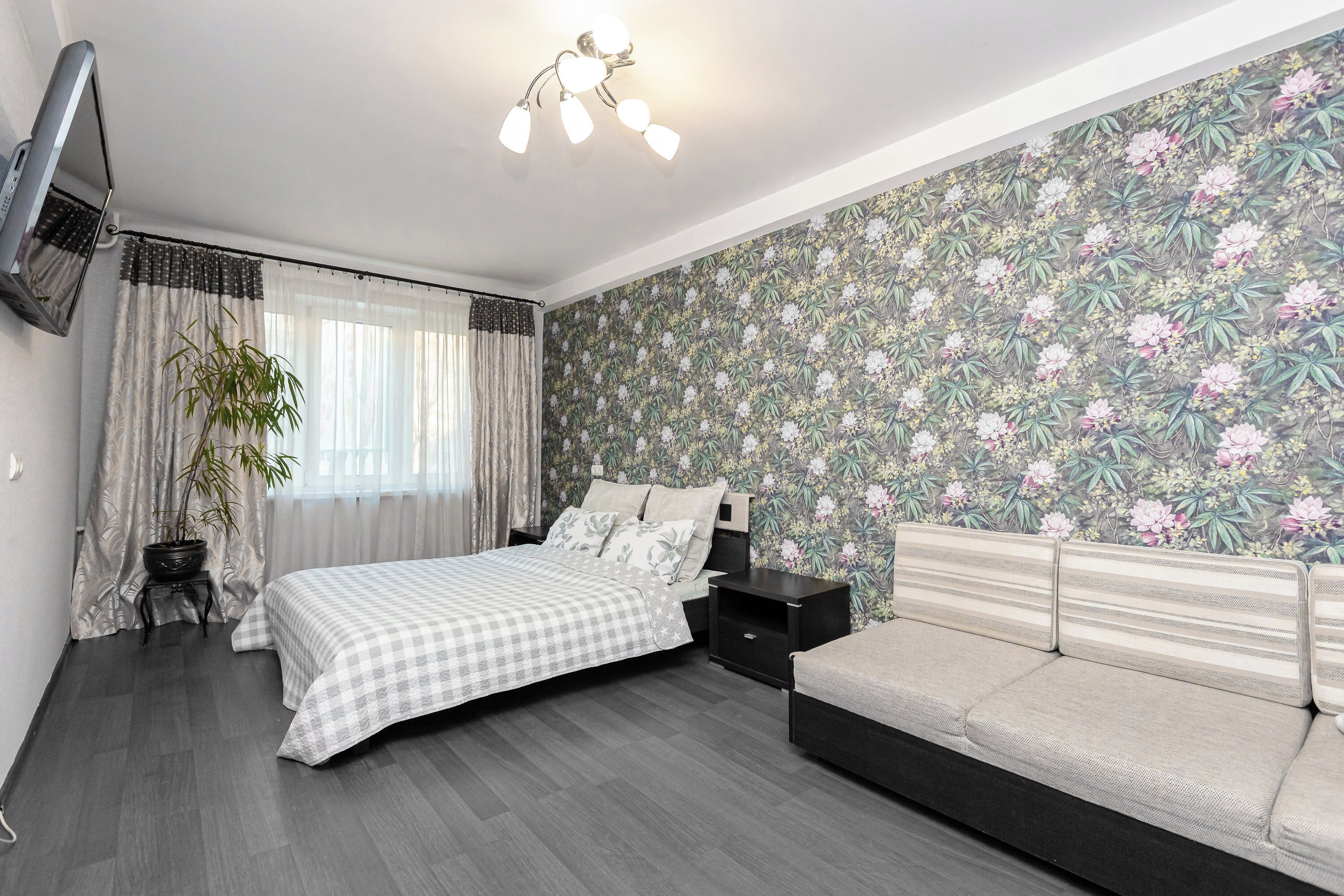 Apartamento econômico (Pushkina, 33) | Individualmente mobiliados, escrivaninha, quartos à prova de som