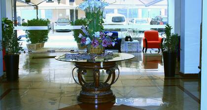 Royal Residence Hotel