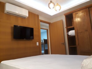 Apartment, Multiple Beds, Pool View | Blackout drapes, soundproofing, iron/ironing board, free WiFi - Flat Palm Village (Ipojuca)