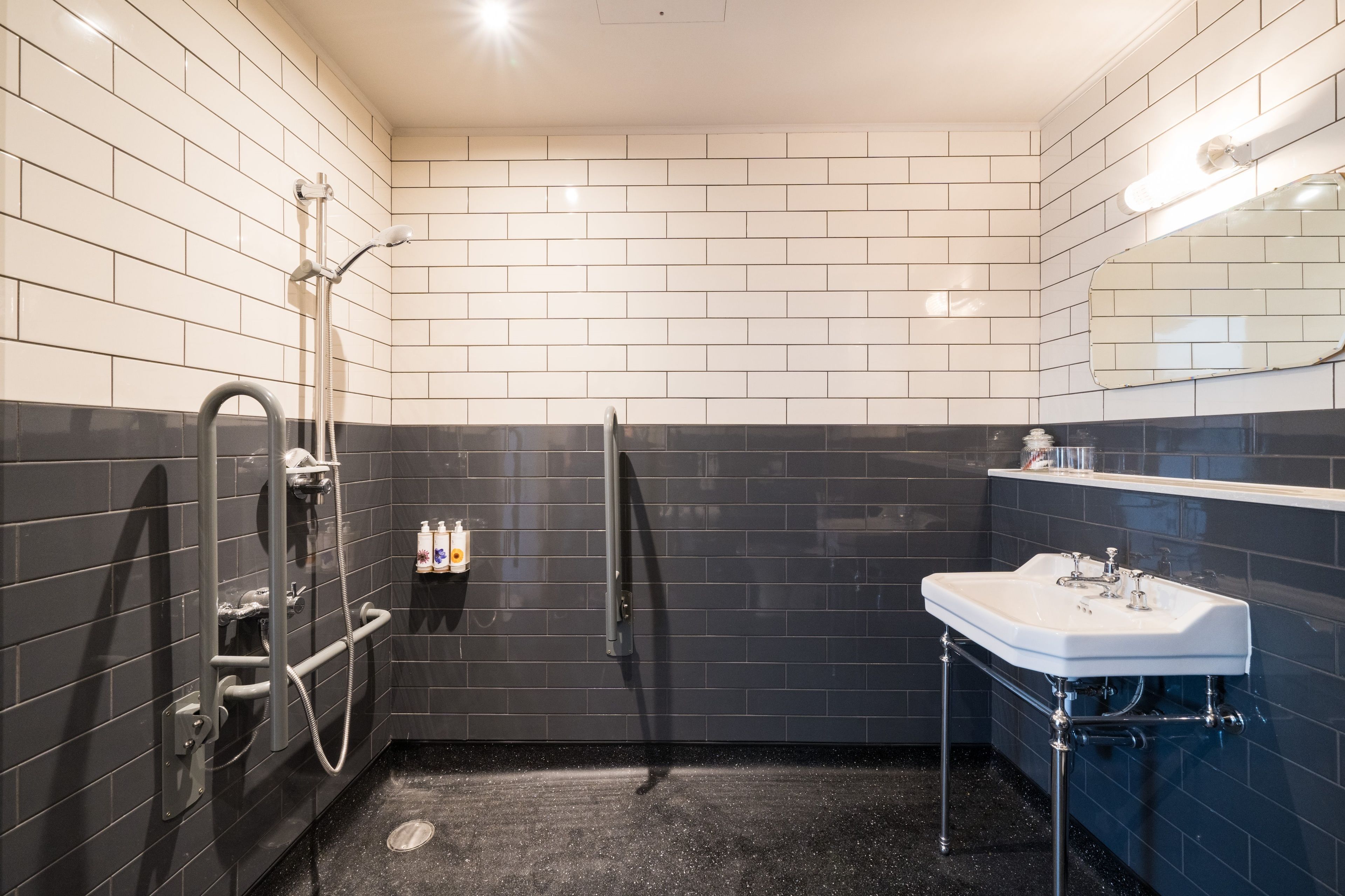 Photo - Aragon House