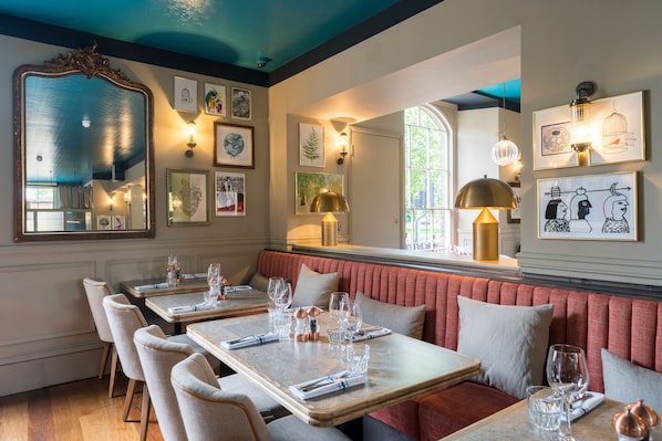 Lunch and dinner served - Aragon House (London)