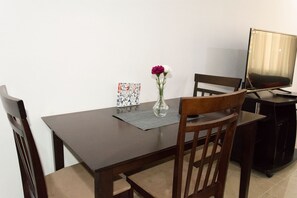 Grand Room, 2 Bedrooms | In-room dining - Flowers INN 2 (Salmiya)