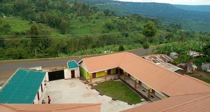 Sipi Travellers Lodge