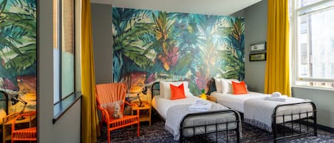 1 bedroom, premium bedding, down comforters, desk