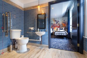 Accessible Superior Double or Twin Room | Bathroom | Shower, rainfall showerhead, designer toiletries, hair dryer - The Market House (Reading)
