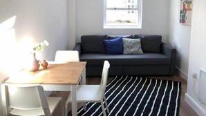 Room - 4 Alfred Place Apartments (Leicester)