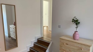 Two - Bedroom Apartment (Flat 3) - 4 Alfred Place Apartments (Leicester)