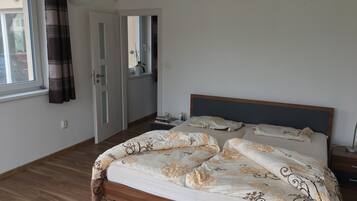 Comfort-Villa | 3 Schlafzimmer, Schreibtisch, laptopgeeigneter Arbeitsplatz