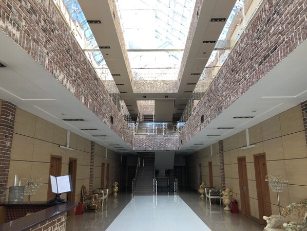 Reception hall - Sunflower River (Moscow)