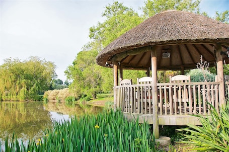 Lake. Northlands Farm & Lakes