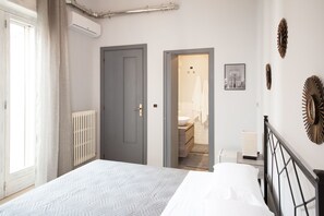Dobbeltrom – superior, 1 queensize-seng, terrasse | 1 soverom, individuelt dekorert og individuelt innredet