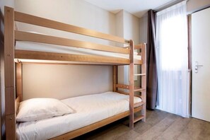 In-room safe, free WiFi - Studio avec Wi-Fi gratuit à 250m des Commerces (Pra Loup)