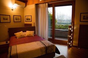 Chambre Quadruple, 2 grands lits, chambres communicantes (202-203)